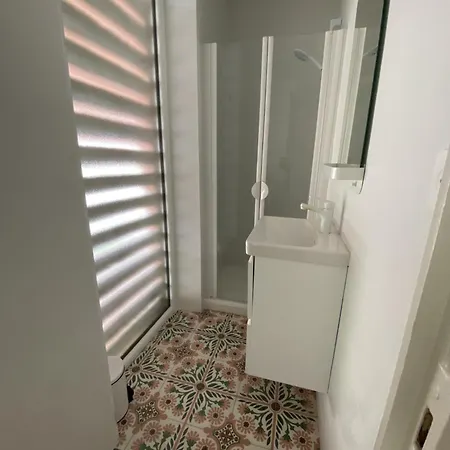 Гостевой дом Grand Traversant Et Lumineux, Vue Mer, Dernier Etage, Proche Du Centre-ville Аяччо
