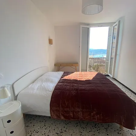 Grand Traversant Et Lumineux, Vue Mer, Dernier Etage, Proche Du Centre-ville Гостевой дом